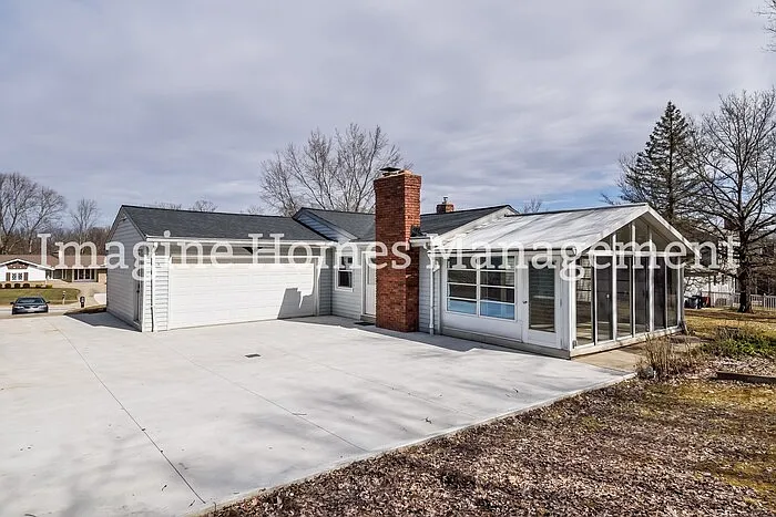 9200 Whitewood Rd — Photo 10