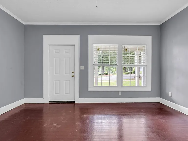 338 N Church St — Photo 8