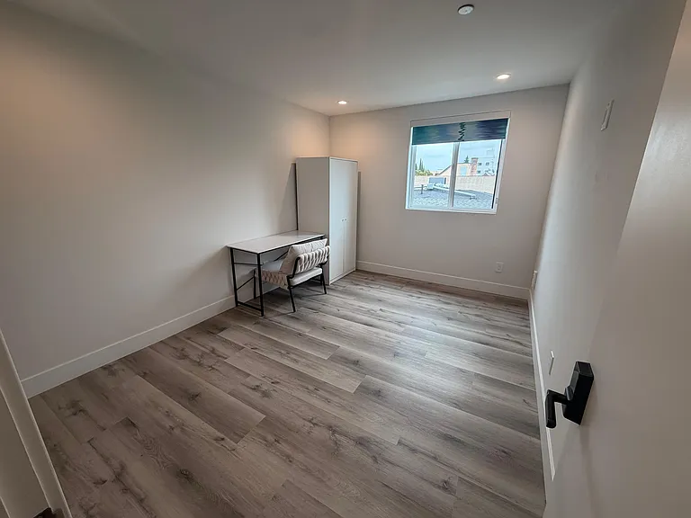 5654 La Mirada Ave #C000 — Photo 3