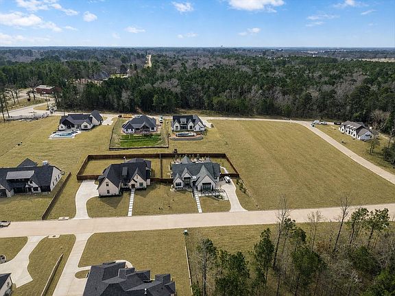 5th image of 205 Shortleaf Ln