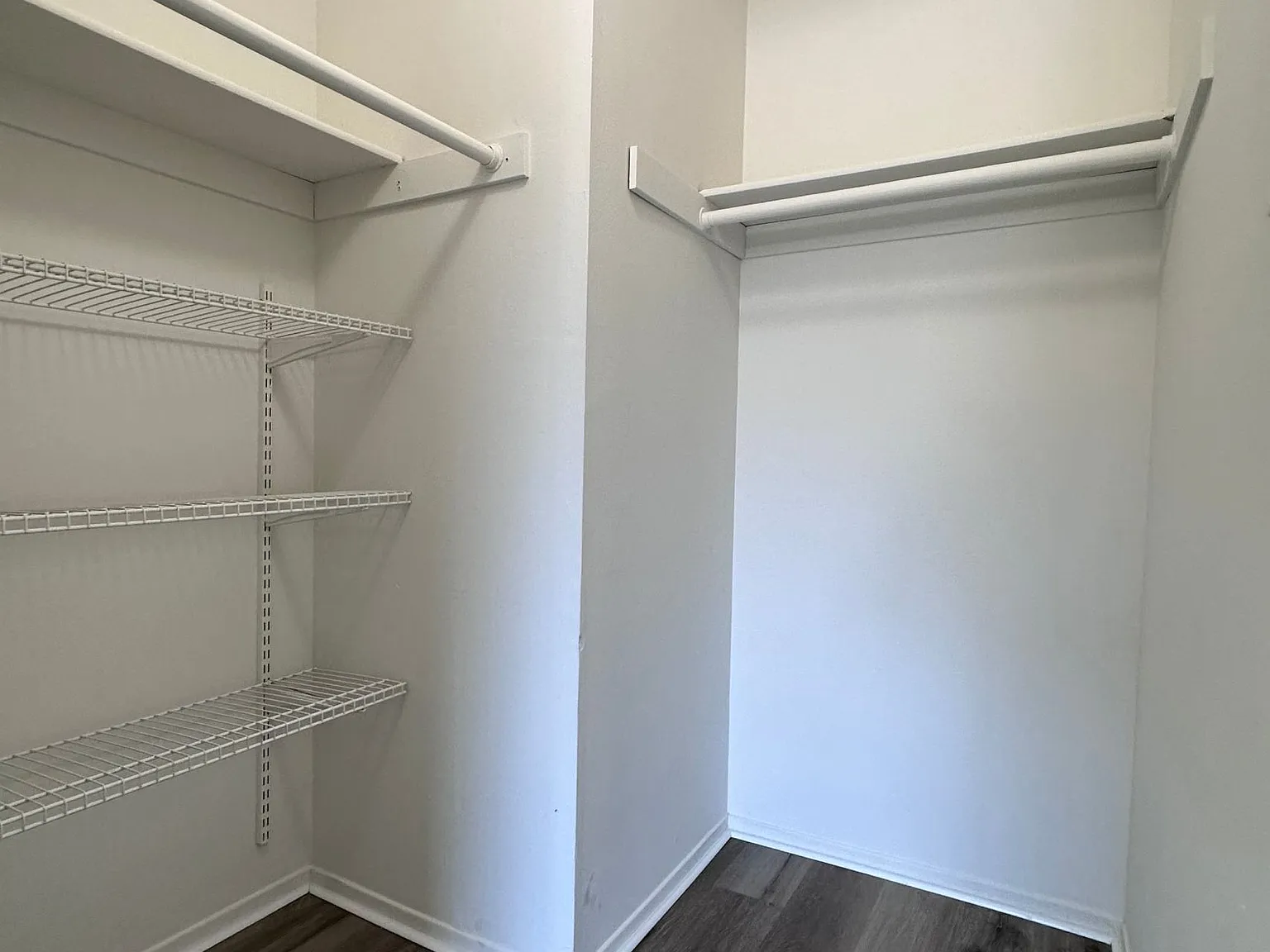 Lido Apartments - 11221 Richland Ave — Photo 3