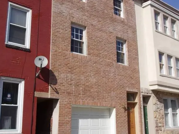 1821 Christian St, Philadelphia, PA 19146