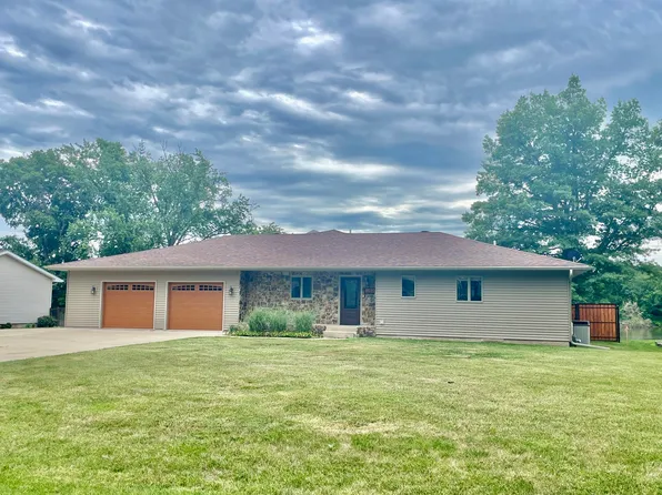 12822 Lawrence Rd, Sterling, IL 61081