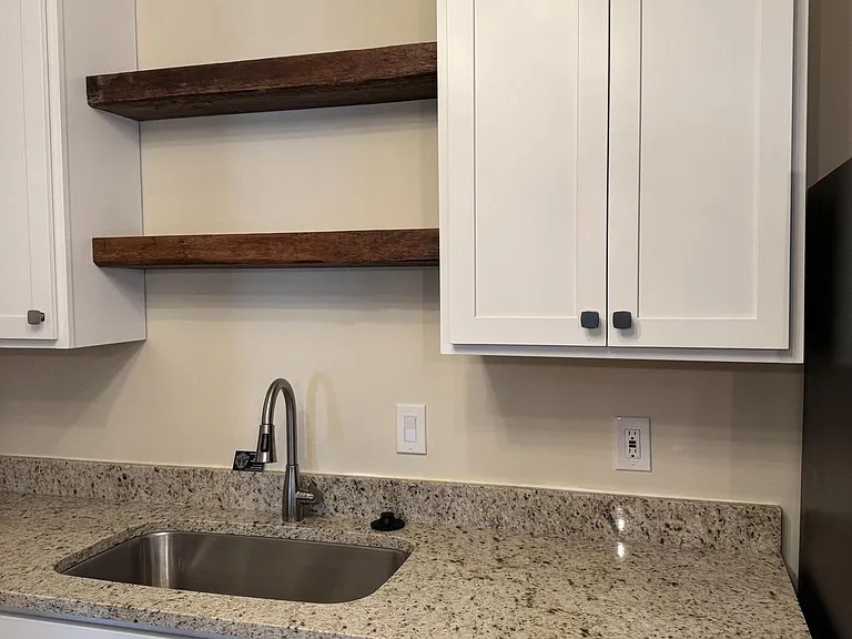 168 Valley Greene Cir #168 — Photo 8