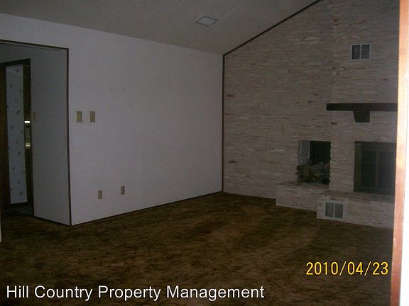 3rd image of 21101 Fm 685 Ste A