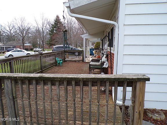 4th image of 320 Newdale Dr
