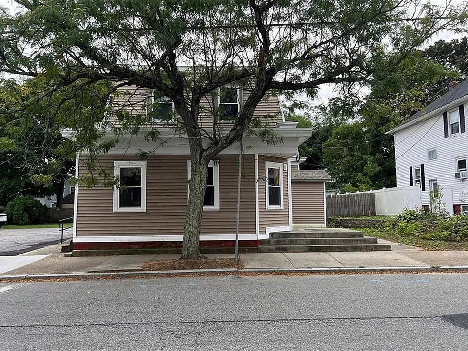 9 Turner Ave #2