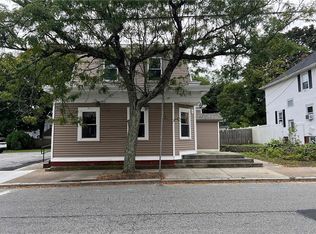 9 Turner Ave FLOOR 2, Riverside, RI 02915