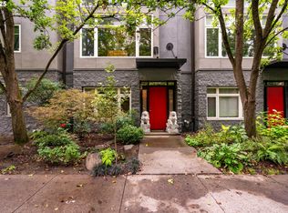 1135 NW Irving St, Portland, OR 97209