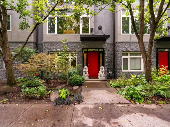 1135 NW Irving St, Portland, OR 97209