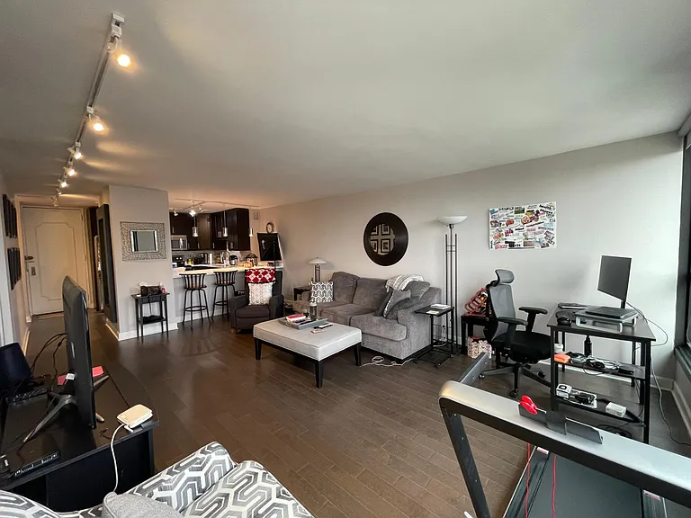 1030 N State St #36K — Photo 5