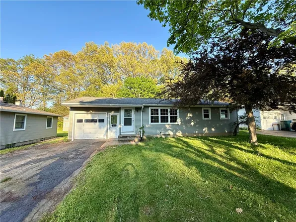 116 Lemoyn Ave, Rochester, NY 14612