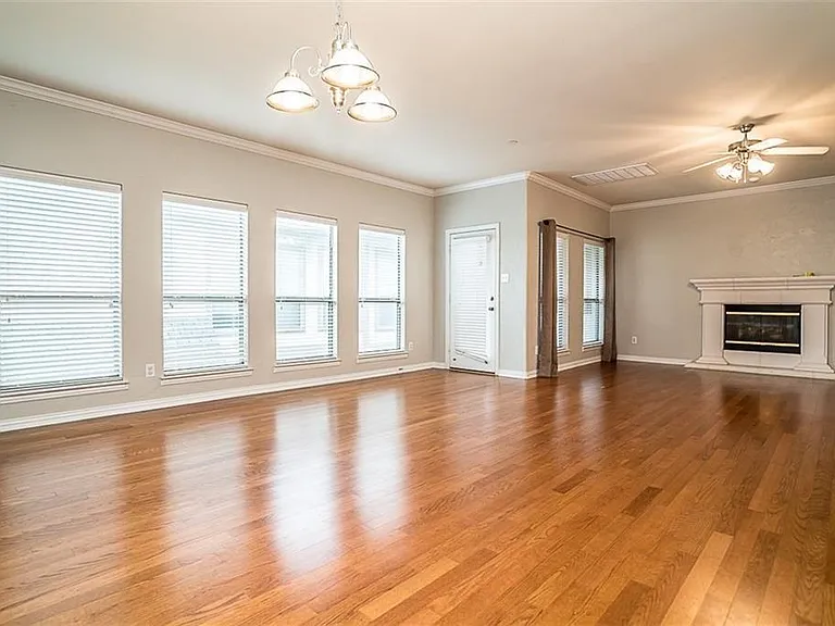 8720 Paradise Dr — Photo 12