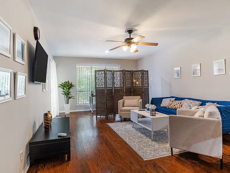 4859 Cedar Springs Rd #342 — Photo 4