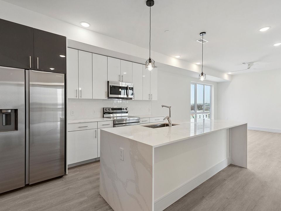 1st image of 1221 E Fletcher St #211A