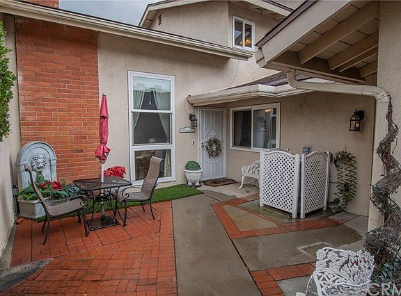 3rd image of 4715 Woodbend Ln