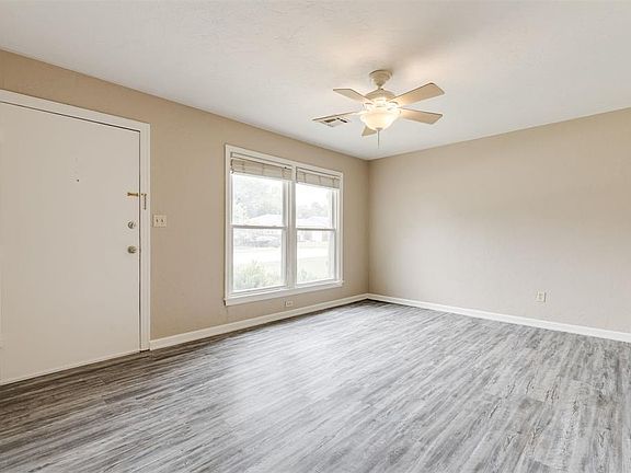 3rd image of 3111 NW 40th St