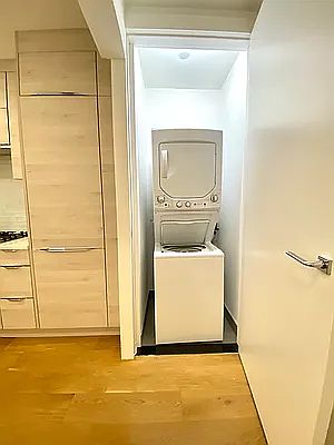 3rd image of 310 W 114th St #2