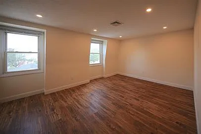 497 Broadway St — Photo 7