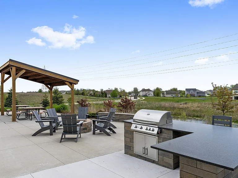 High Bluff Outdoor Lounge