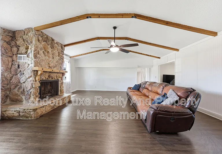 9246 Bearden Rd — Photo 25