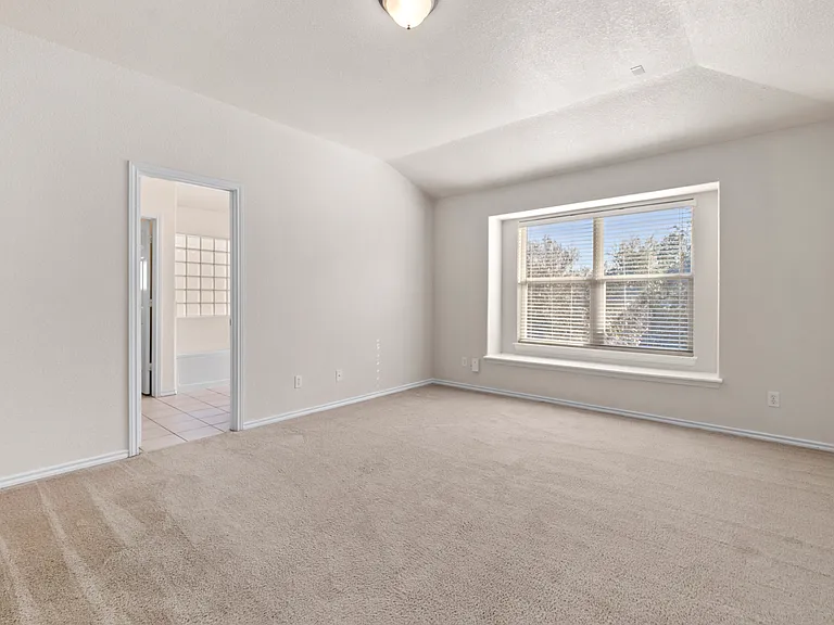 102 Lindseys Cv — Photo 21