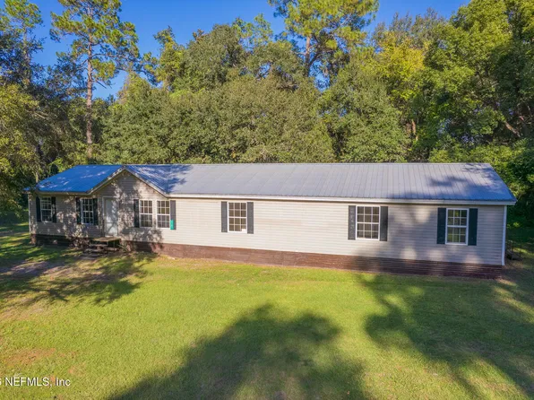4107 SILVER LAKE Drive, Palatka, FL 32177