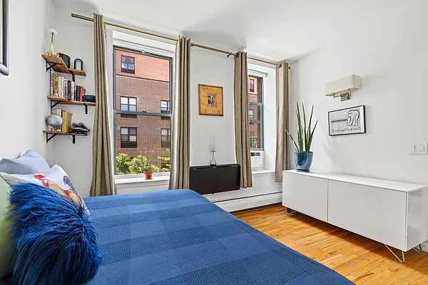 Bedroom, photo 2
