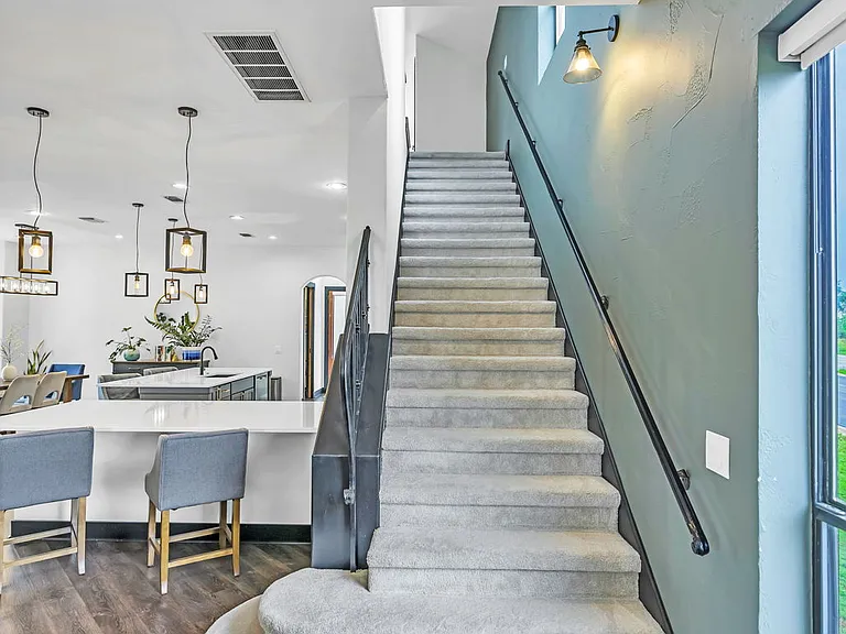 411 Cielo Cir — Photo 26