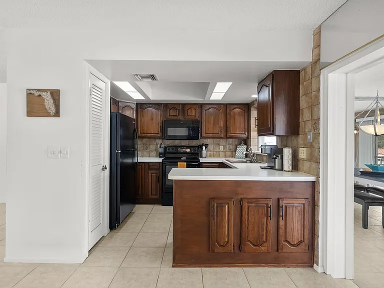 SE Harbor View Dr — Photo 19