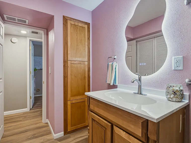 2114 Meadow Dr — Photo 26