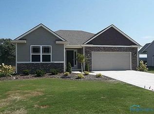 40 Hidden Vlg, Holland, OH 43528