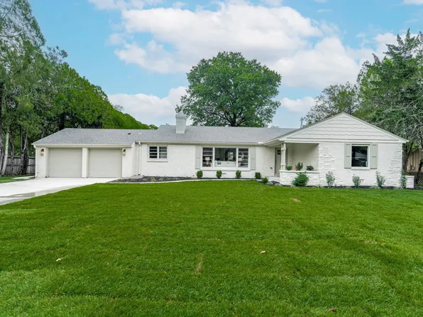 4 S Drury Ln, Wichita, KS 67207