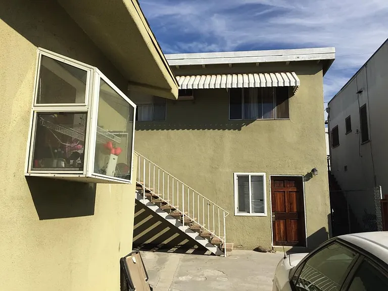 1052 N Obispo Ave — Photo 19