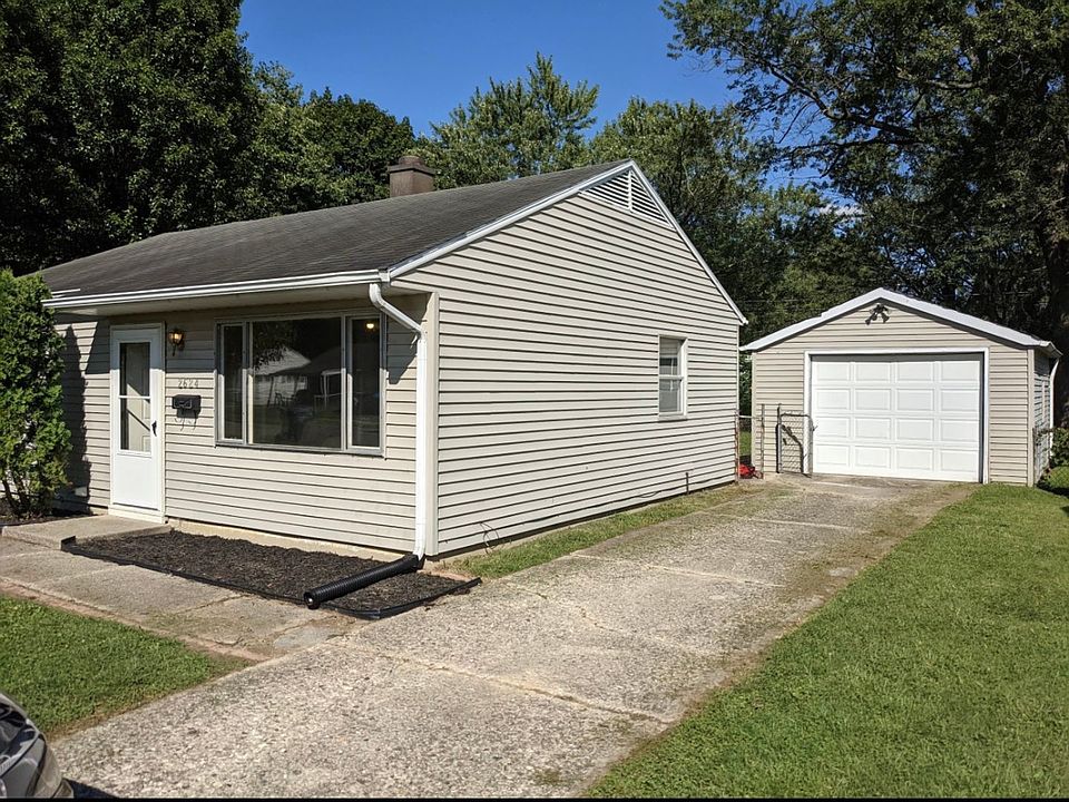 1st image of 2624 Crystal St