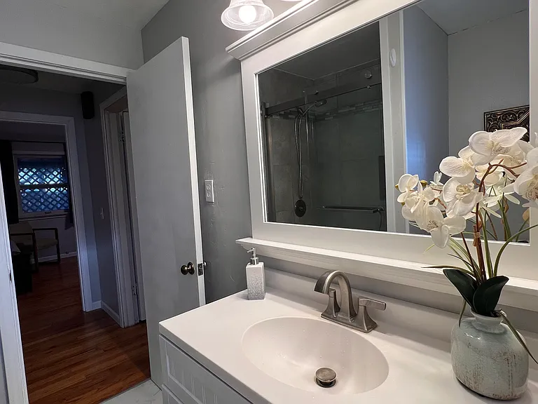 206 N Quincy St — Photo 17