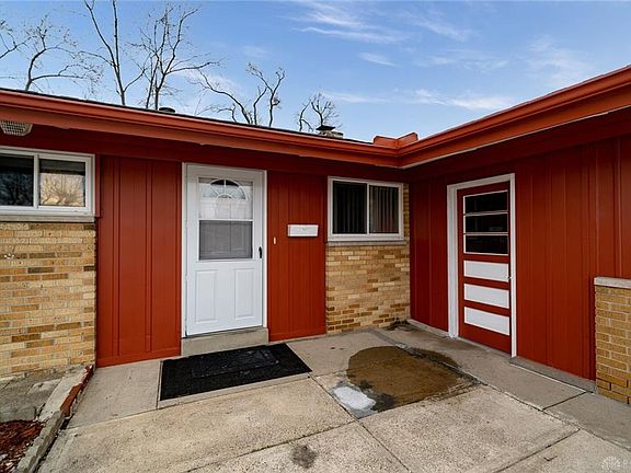 5th image of 109 Brownstone Dr