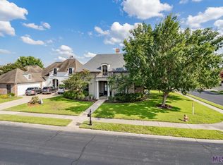 10928 Shoreline Dr, Baton Rouge, LA 70809