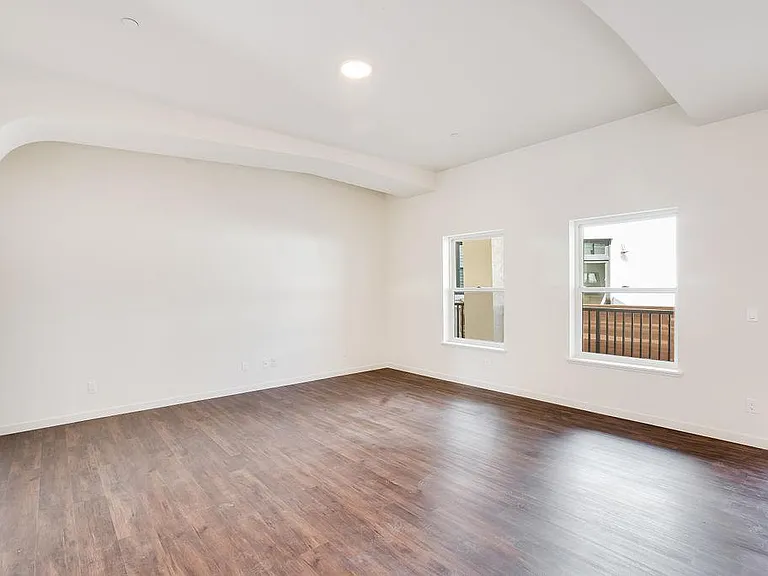 4690 Tompkins Ave — Photo 24