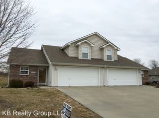 1114 NW Willow Dr, Grain Valley, MO 64029