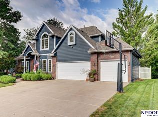 204 N 163rd St, Omaha, NE 68118