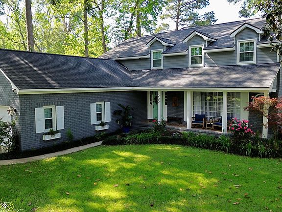 2nd image of 200 Lakeview Dr