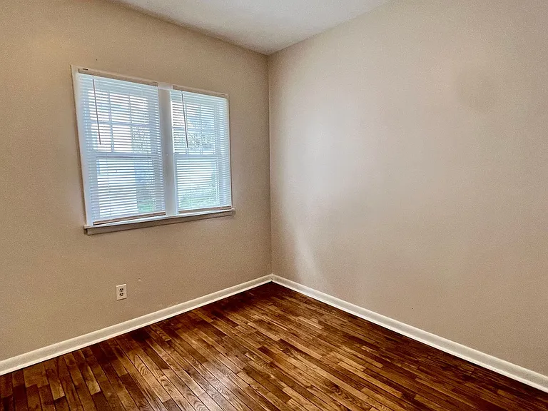 15 Quigley SW — Photo 9