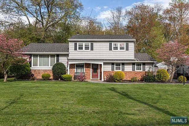 1st image of 26 Morris Dr