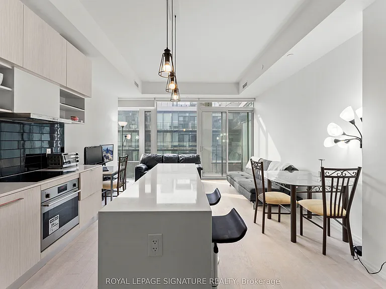 5 Soudan Ave #1629 — Photo 14
