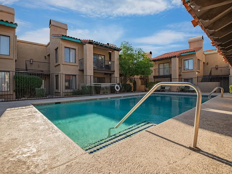 Two Bedroom Apartment Home with Beautfiul Courtyard views — Photo 13