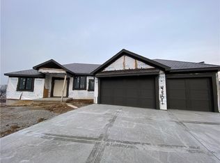 4301 Palisades Ct, Riverside, MO 64150