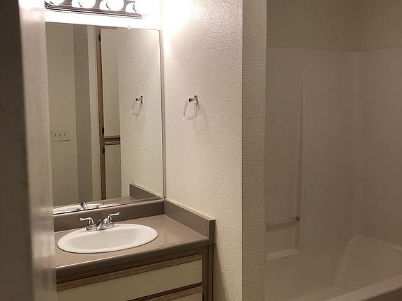 5th image of 3836 Annadale Ln APT 12