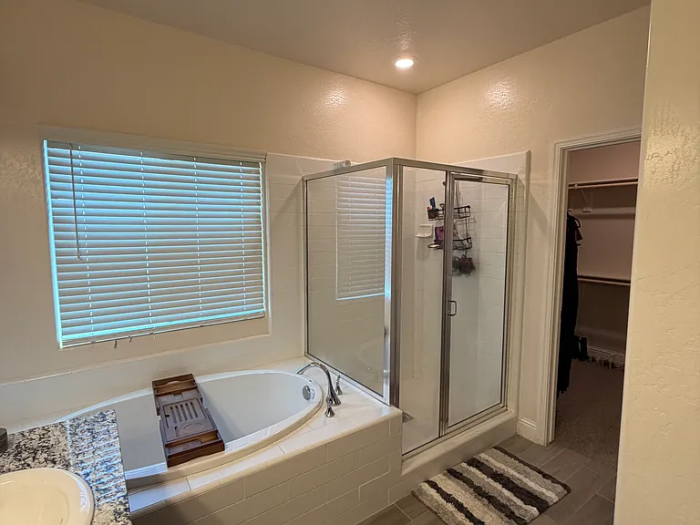 3486 N Clover Ave — Photo 4