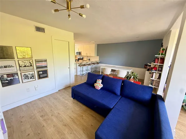 2950 SW 3rd Ave APT 3C, Miami, FL 33129